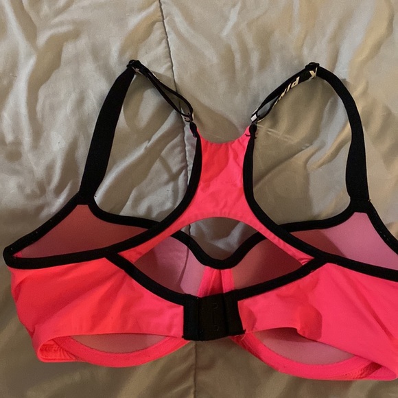 VS PINK- hot pink push up sports bra - Picture 3 of 3